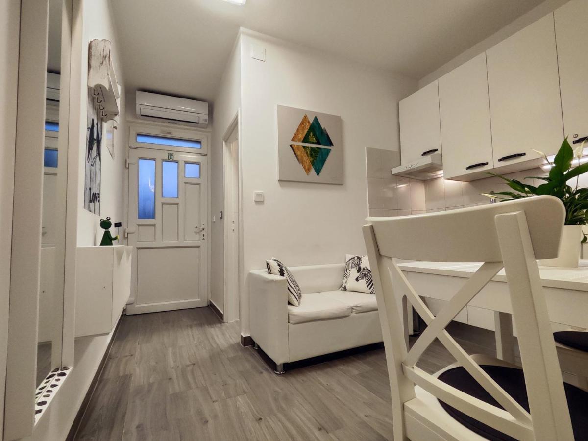 Sea & Sun Apartments Tučepi Szoba fotó